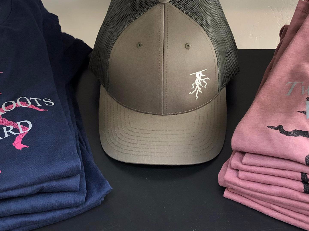 Twisted Roots Vineyard-卡梅尔瓦利必去景点