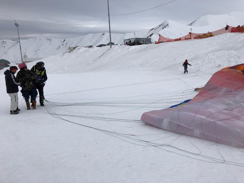 Paragliding in Gudauri — Toors-古道里必去景点