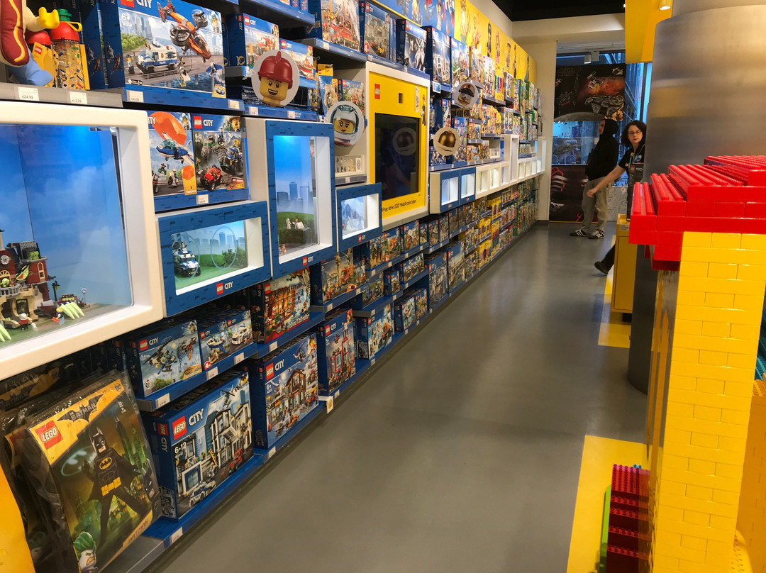Lego Store景点图片