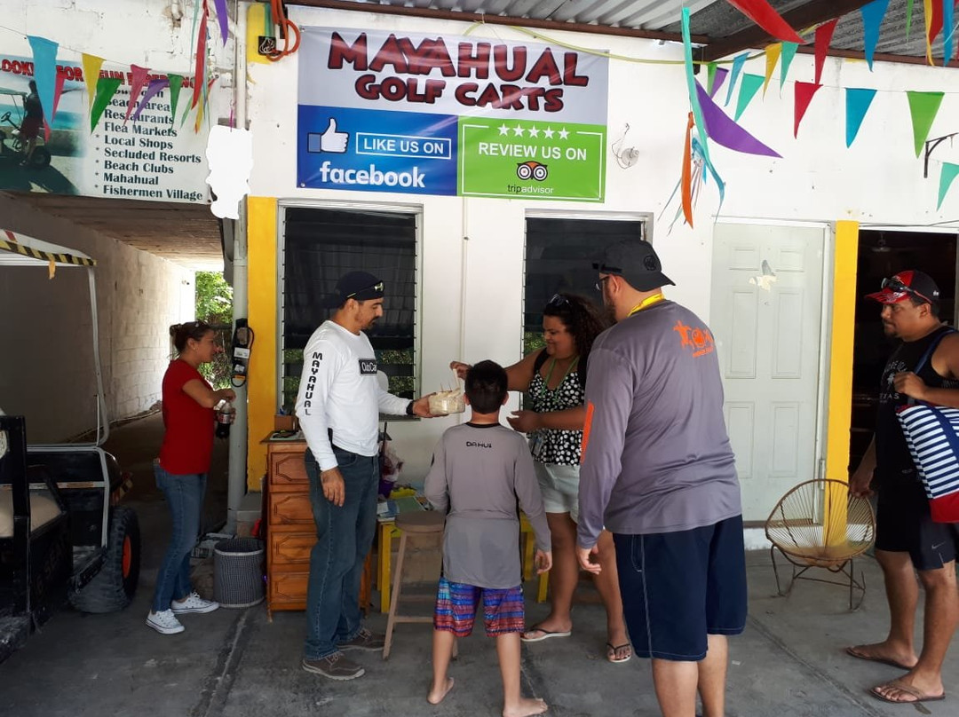 Mayahual Red Shirts Golf Carts-Mahahual必去景点