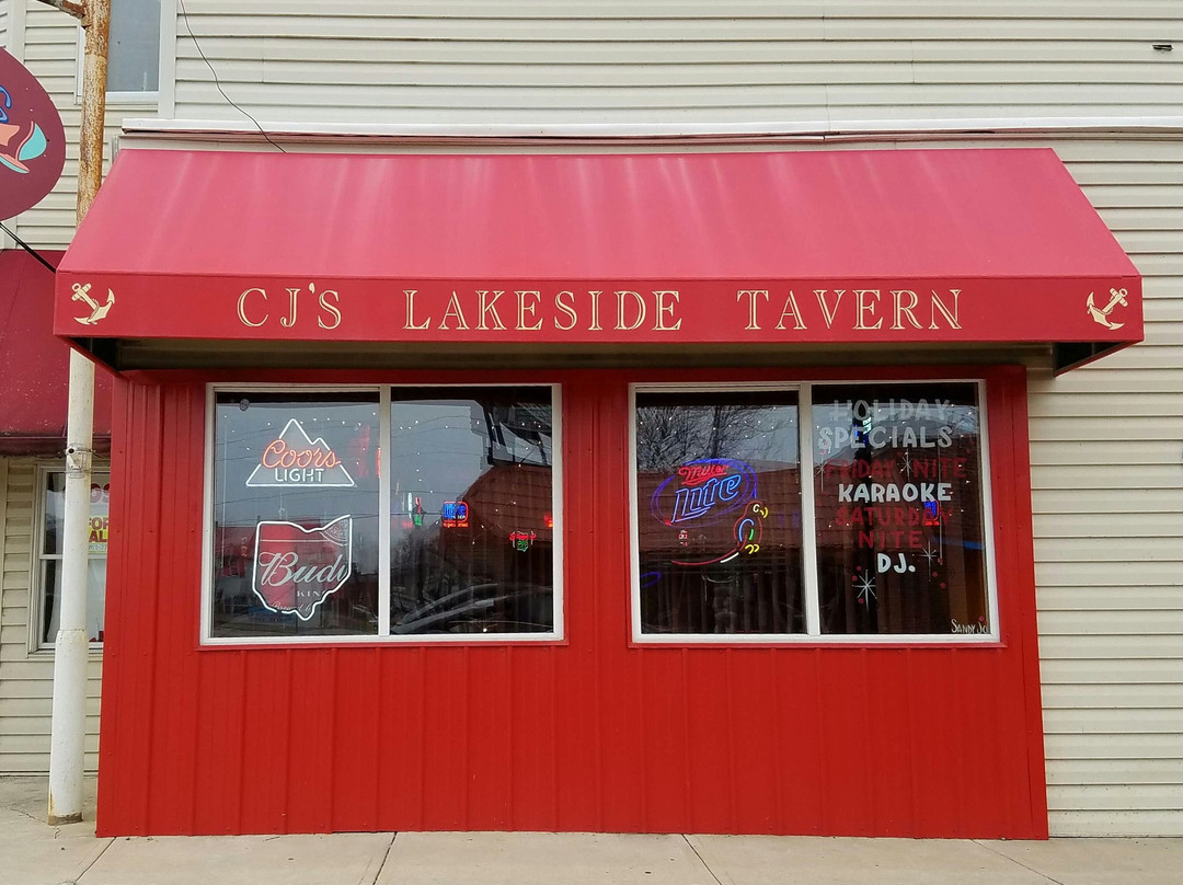 CJ's Lakeside Tavern