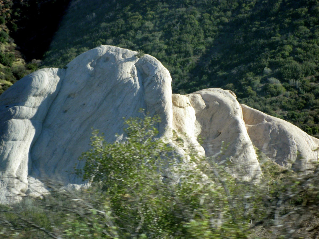 Mormon Rocks景点图片