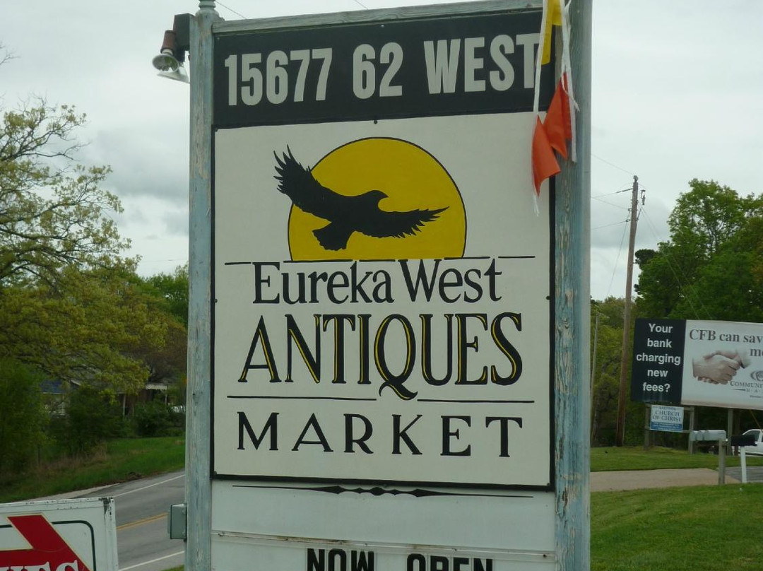 Eureka West Antiques Market景点图片