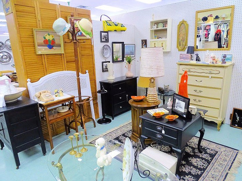 Olde Faithful's Antique Mall