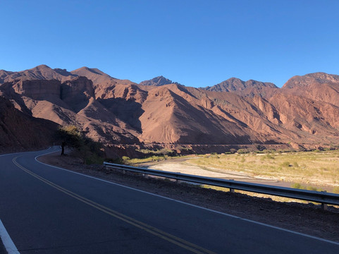 Tolombon旅游景点-Santa Barbara