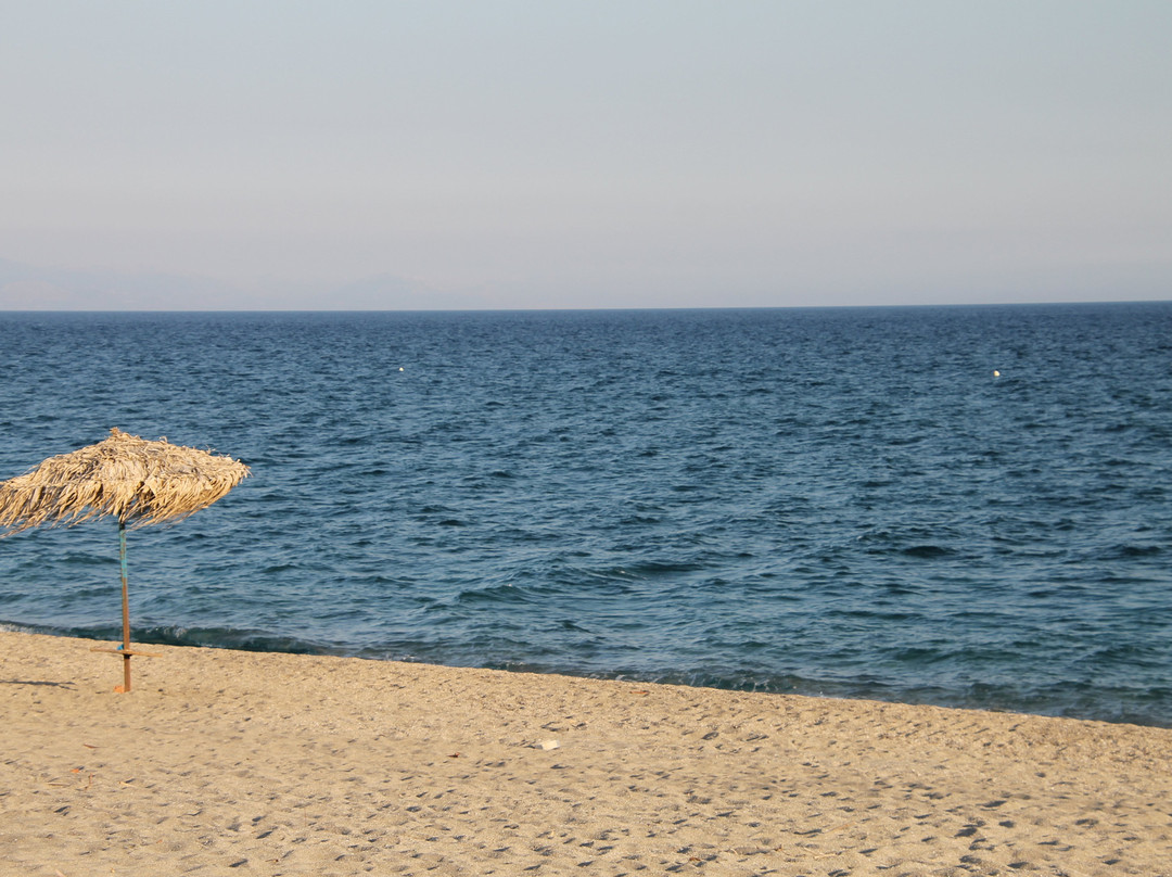 Mavrovouni Beach景点图片