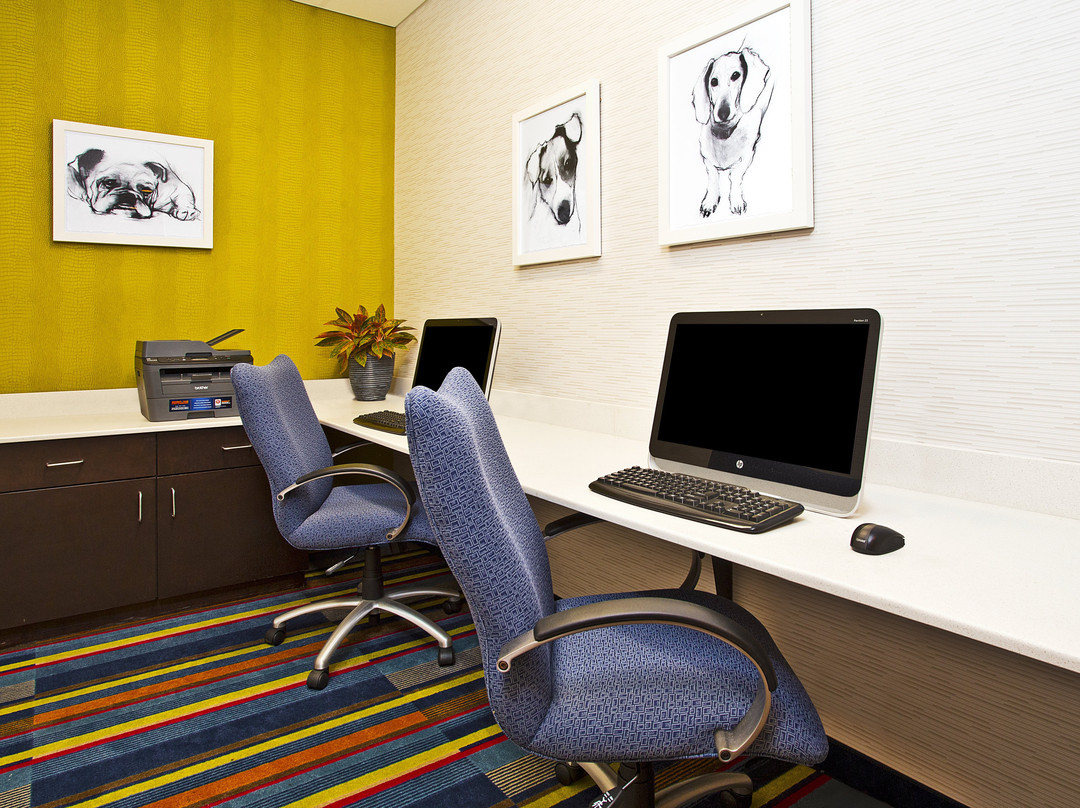 安娜堡智选假日快捷酒店主图