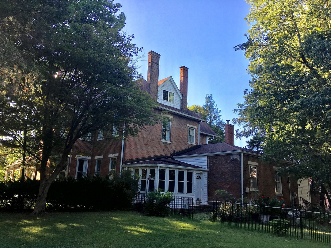 Victorian House Bed and Breakfast主图