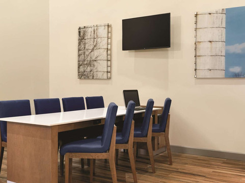 Spark By Hilton Ames主图