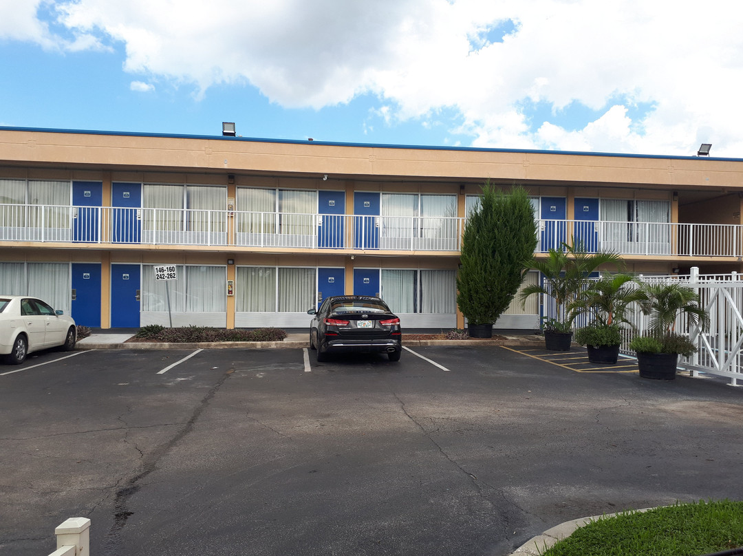 墨尔本戴斯酒店主图