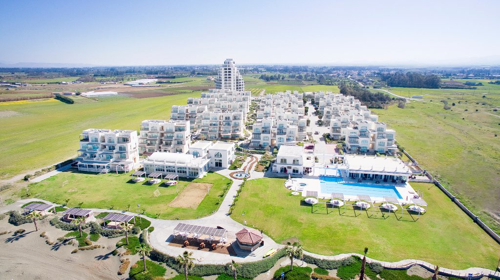 Aphrodite Beachfront Resort主图