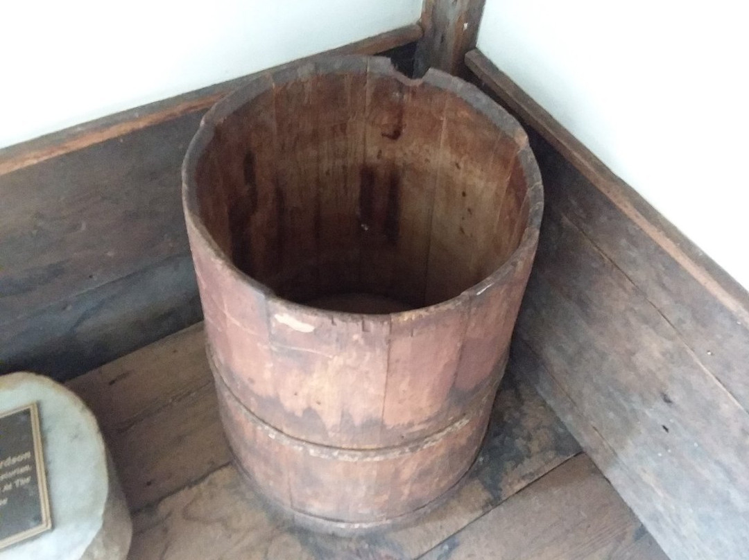 Eureka Schoolhouse and Baltimore Covered Bridge-Springfield必去景点