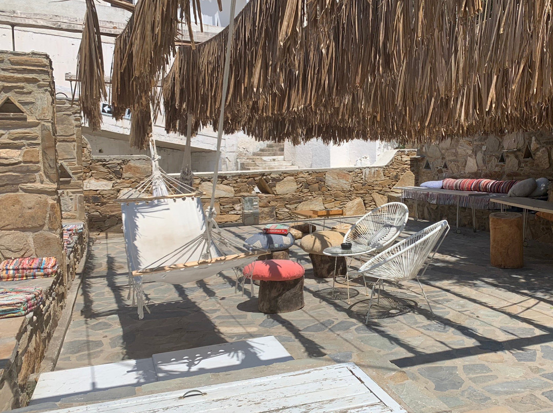 Ios Backpackers Armadoros Hotel主图