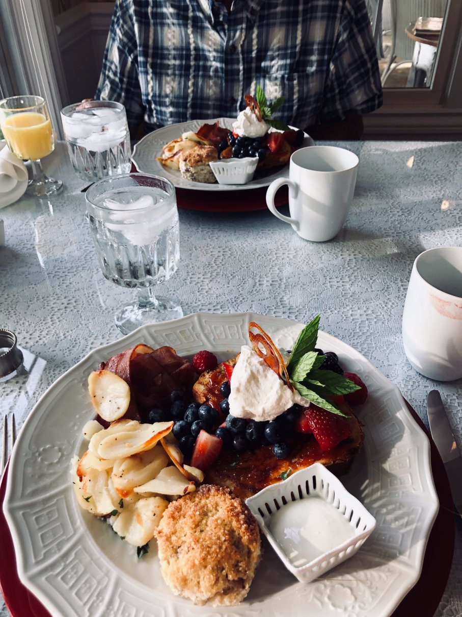 Carriage House at the Harbor-餐饮