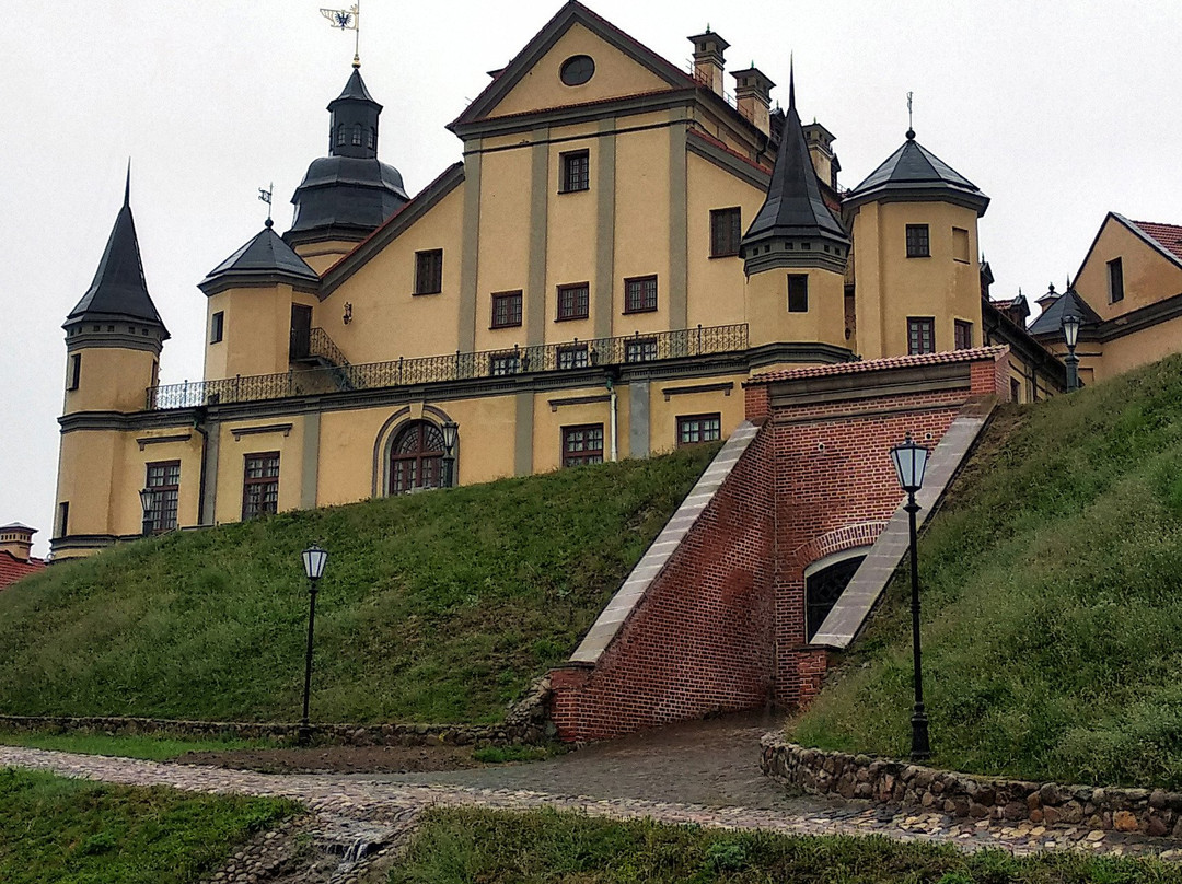 涅斯维日的拉济维乌家族城堡建筑群景点图片