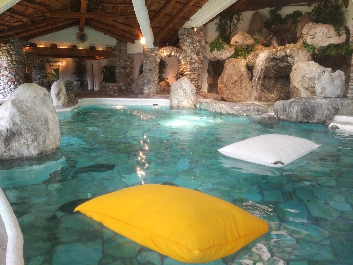 Bio-Hotel Stanglwirt-泳池