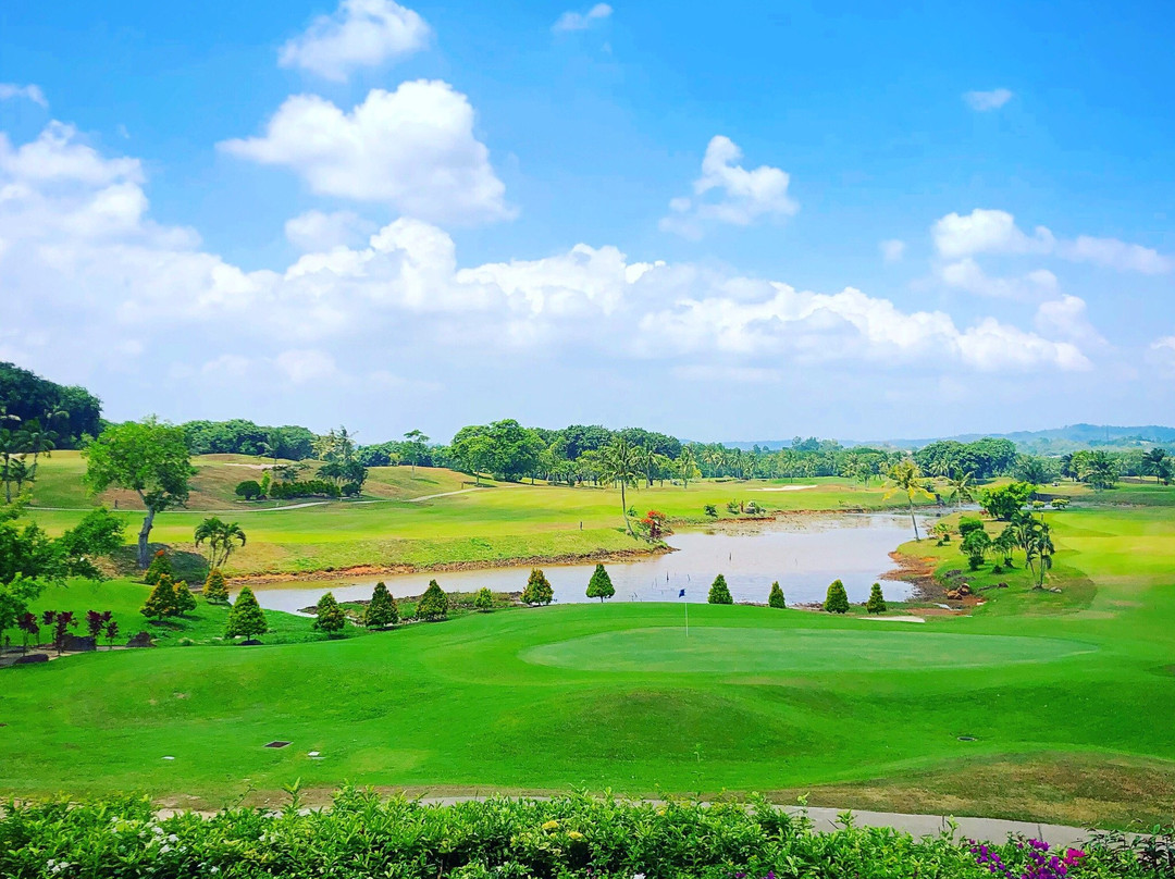 Indah Puri Golf Resort景点图片