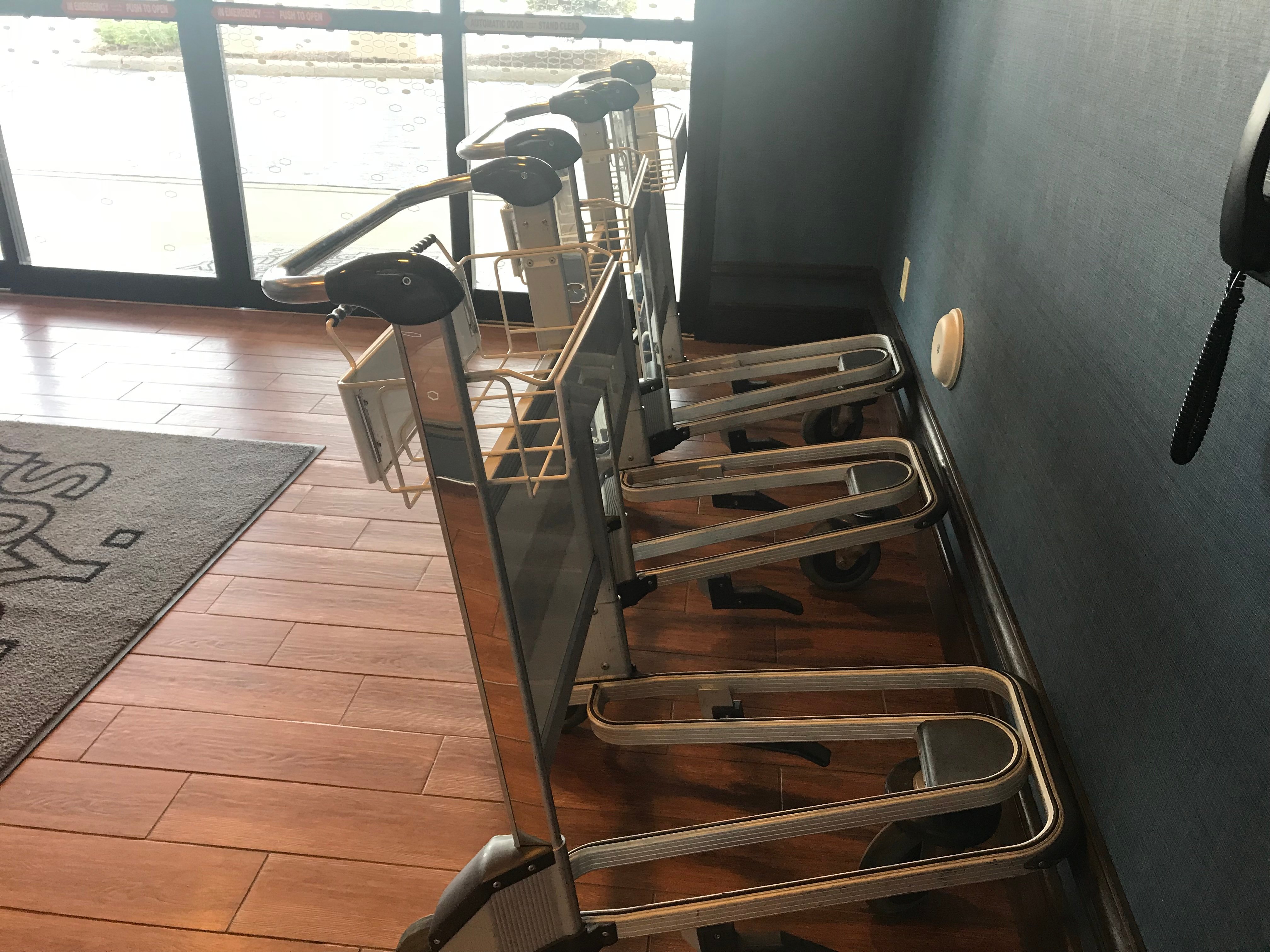 Hampton Inn & Suites Schererville-浴室