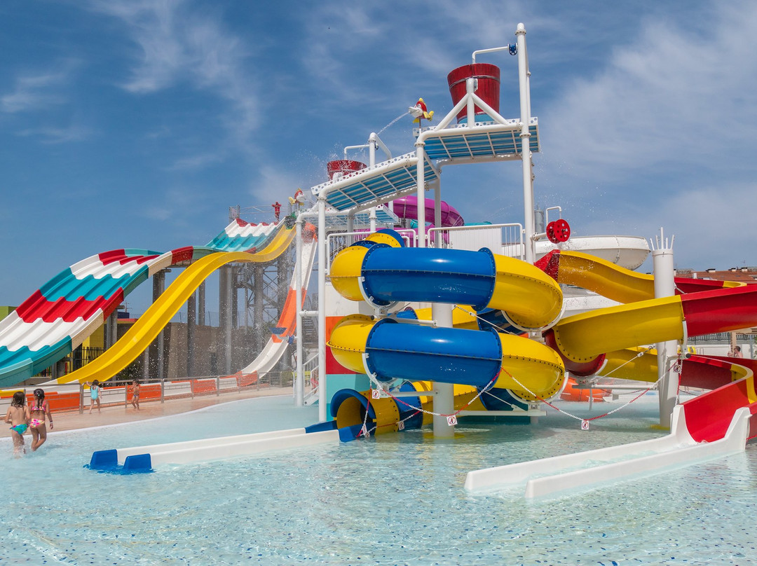 Golden Taurus Aquapark Resort主图