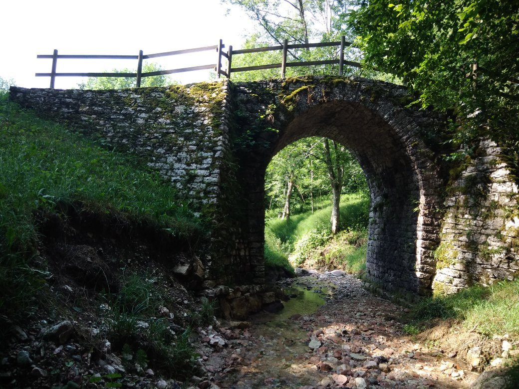 Ponte Romano Lungo la Via Claudia Augusta Altinate景点图片