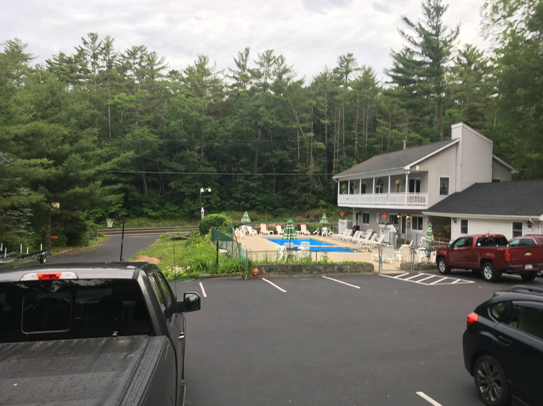 The Lodges At Bolton Landing主图