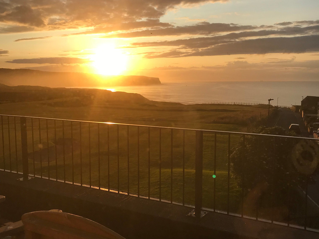 The White House Inn主图