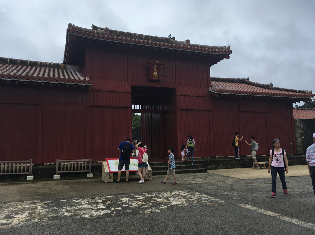 Kofukumon Gate-那霸市必去景点