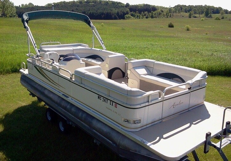 Sail & Power Boat Rental-特拉弗斯城必去景点