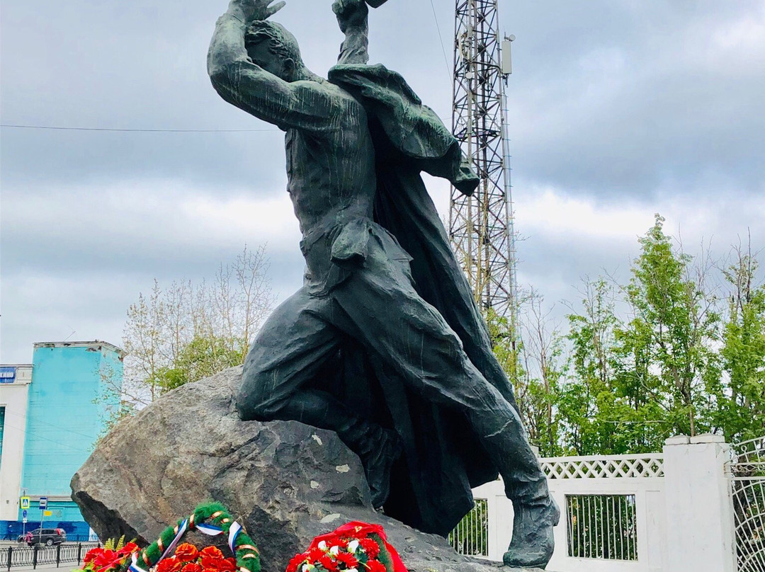 Anatoly Bredov Monument景点图片
