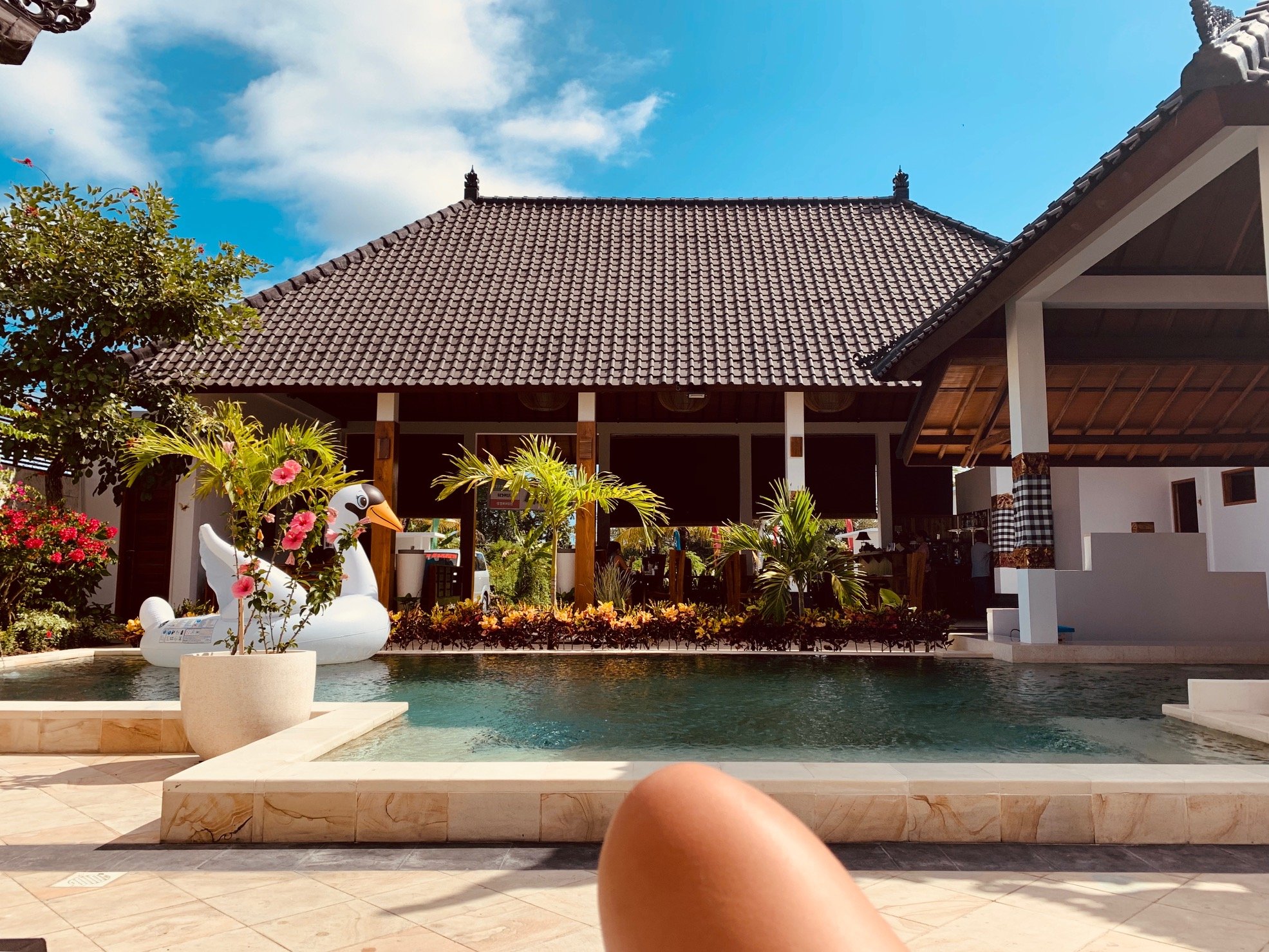 Villa Casablanca Surf Keramas-泳池