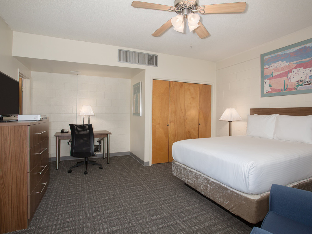 IHG Army Hotels Main Complex Buildings主图