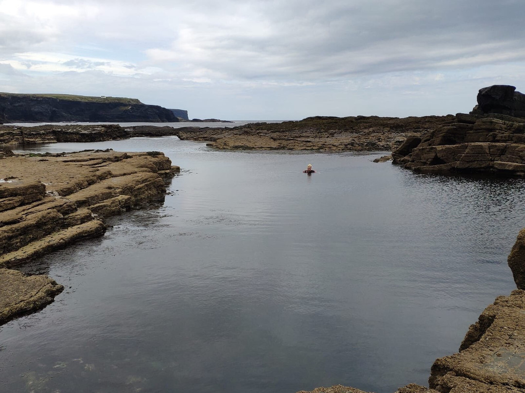 Kilkee旅游景点-The Pollock Holes