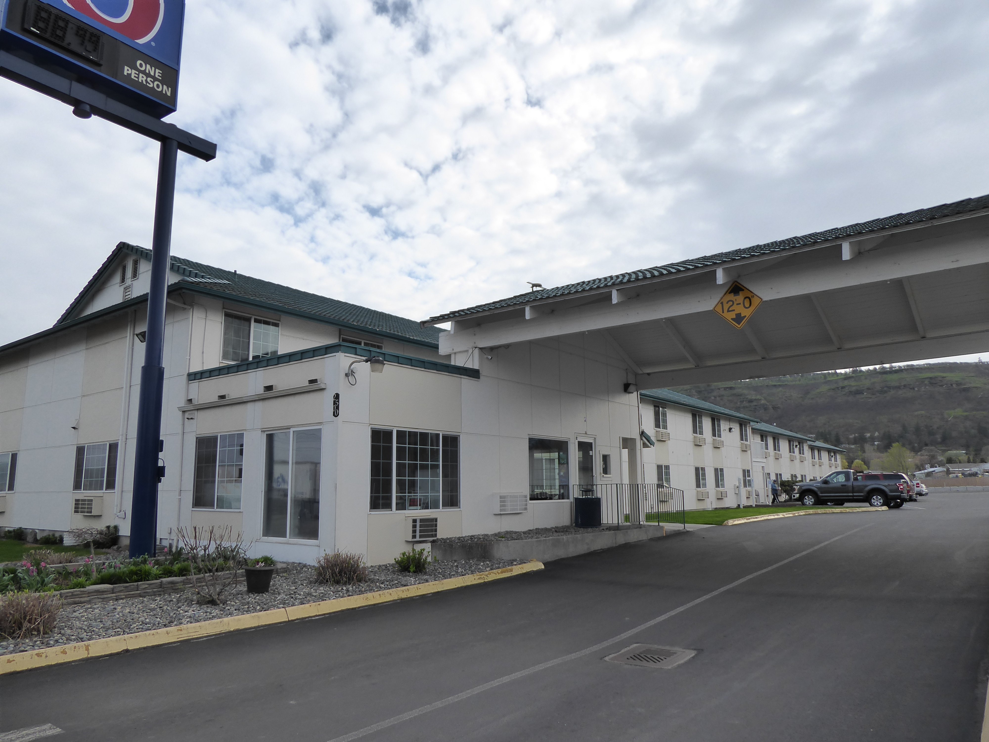 Motel 6 The Dalles-浴室