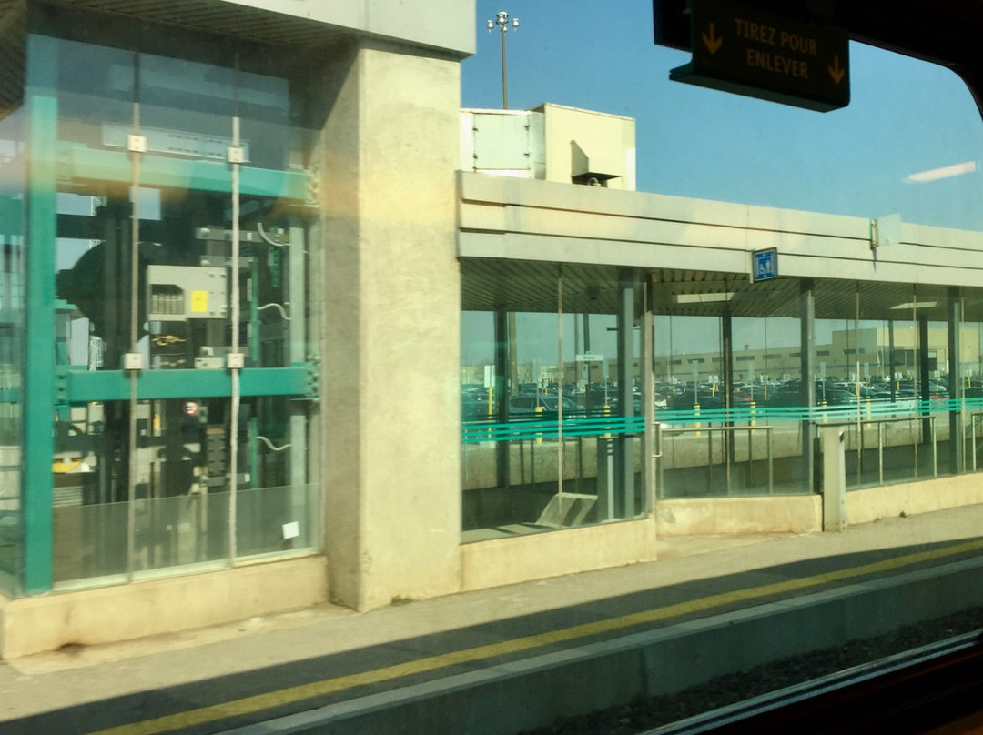 GO Transit-伯灵顿必去景点