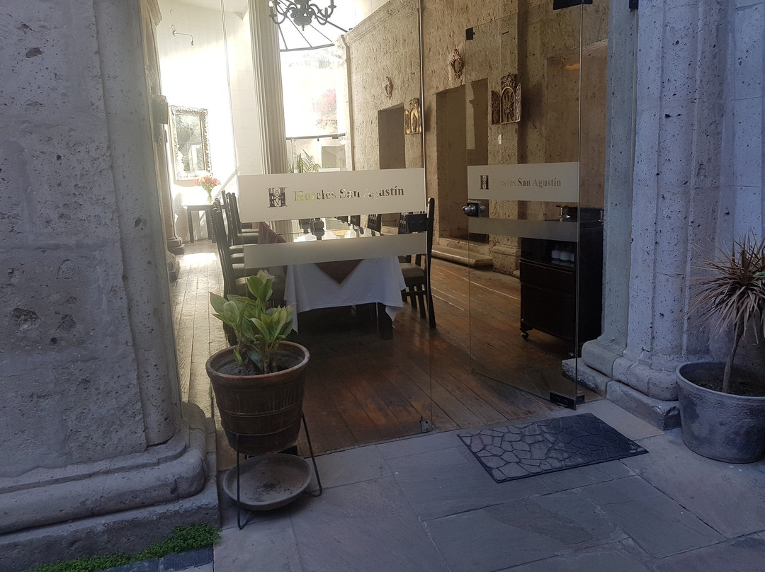 Hotel San Agustin Posada del Monasterio主图