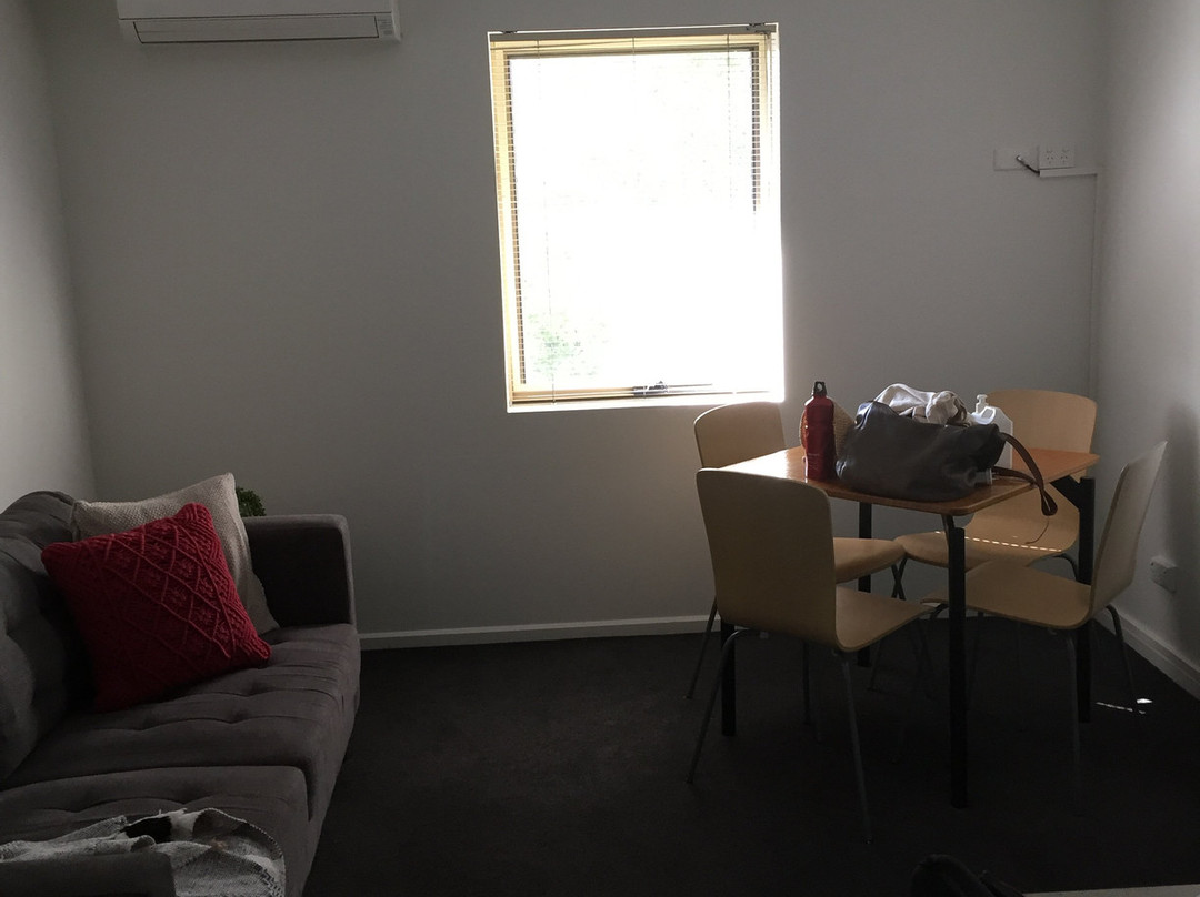 Elphin Serviced Apartments主图