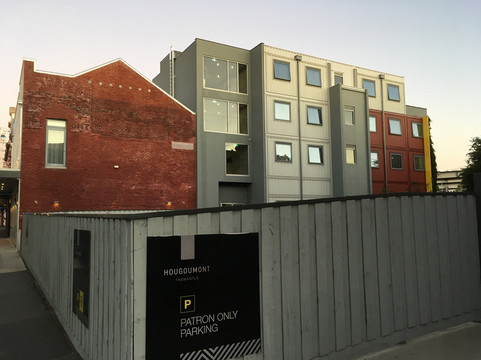 Hougoumont Hotel主图