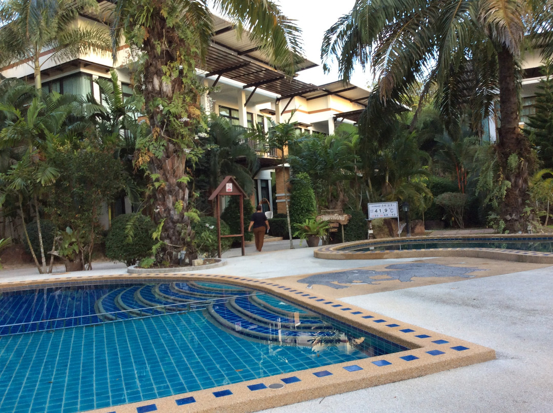 纳塔瓦伦温泉度假酒店主图