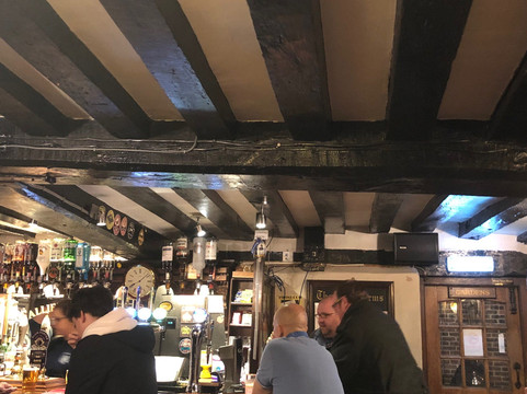 Allied Arms-雷丁必去景点