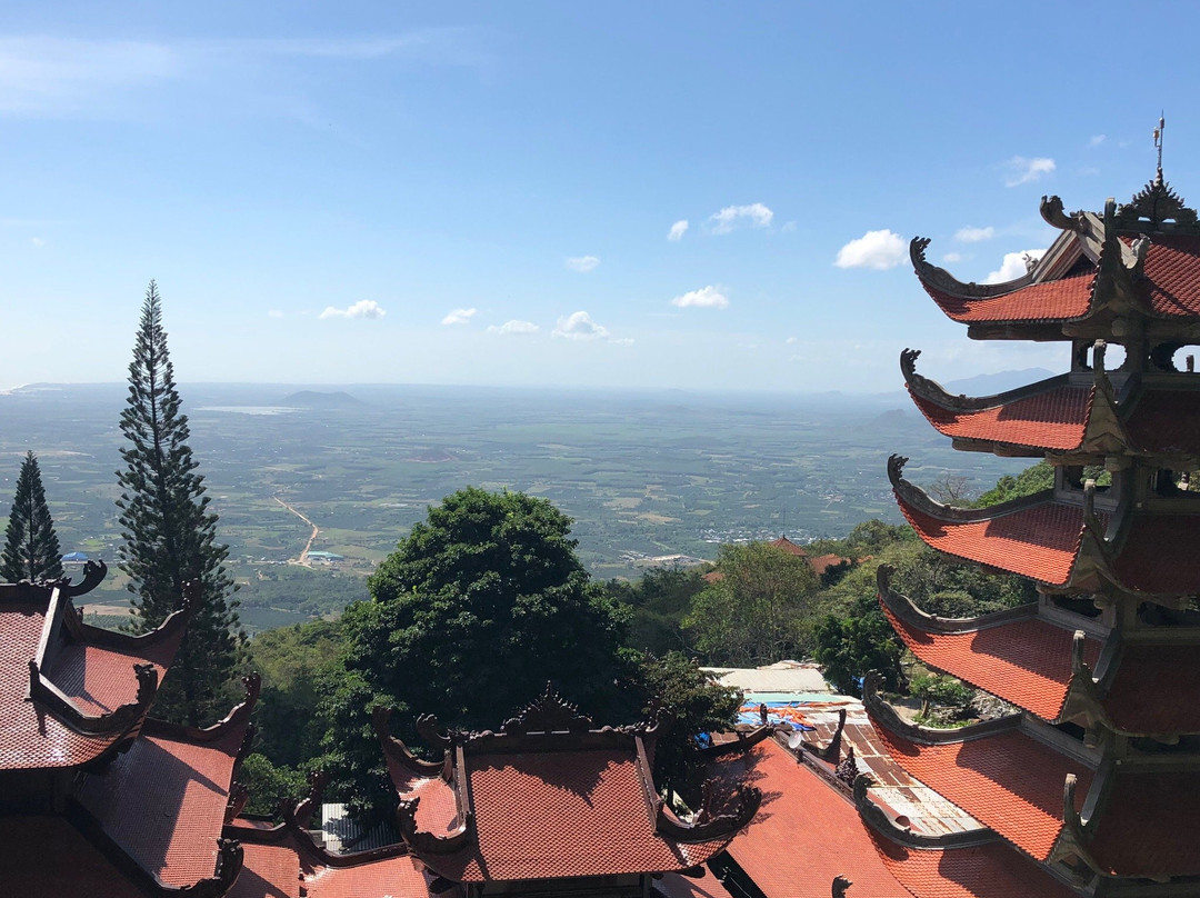 Linh Son Truong Tho Pagoda景点图片