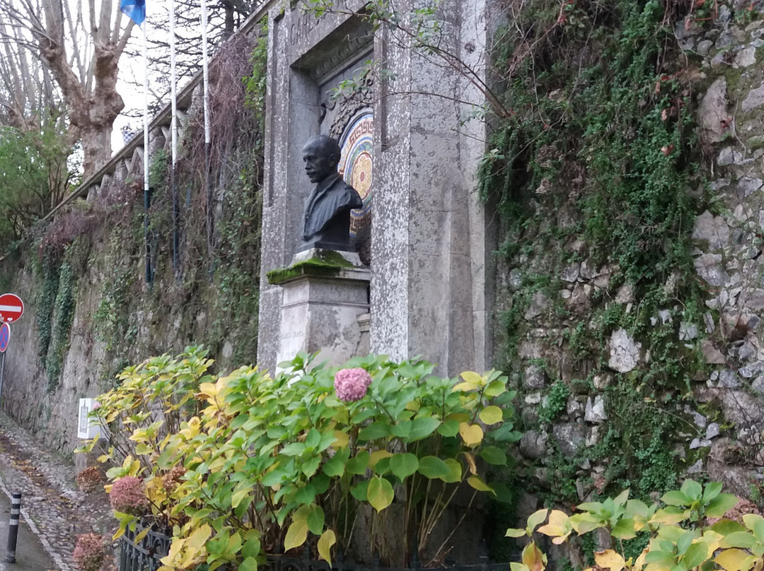 Busto de Carlos Franca-辛特拉必去景点