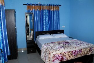 Aathishaya Holiday Inn主图