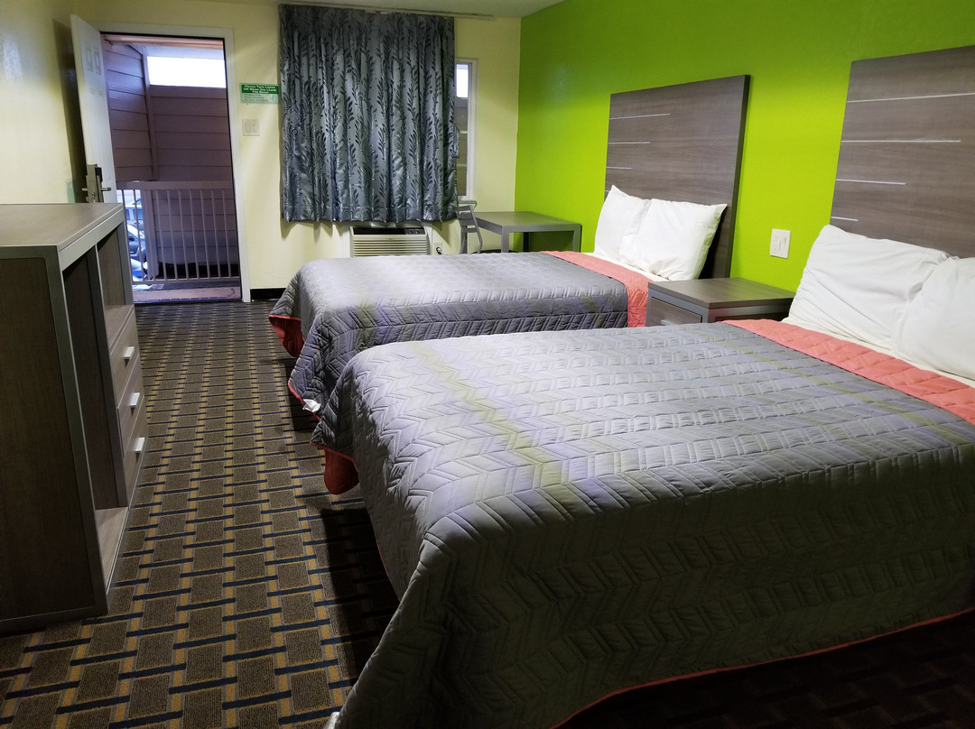 Ameristay Inn & Suites主图