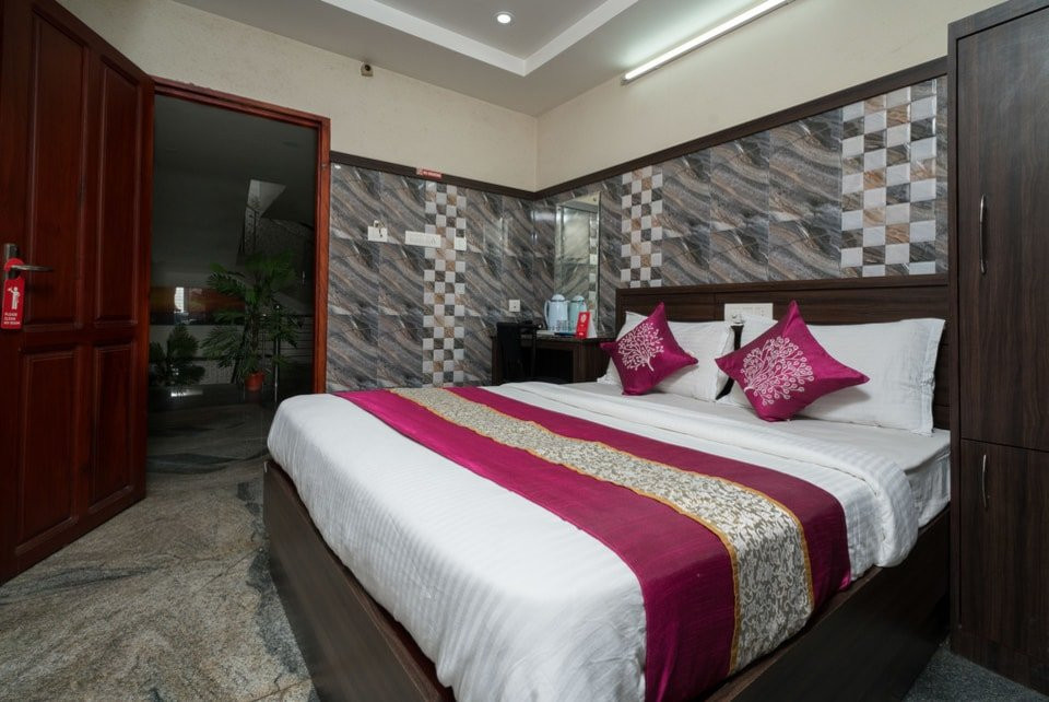 Greens Residency主图