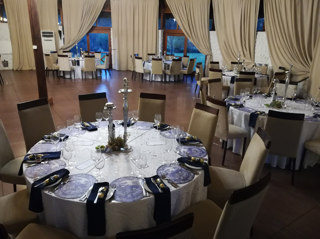 River Meadow Manor主图