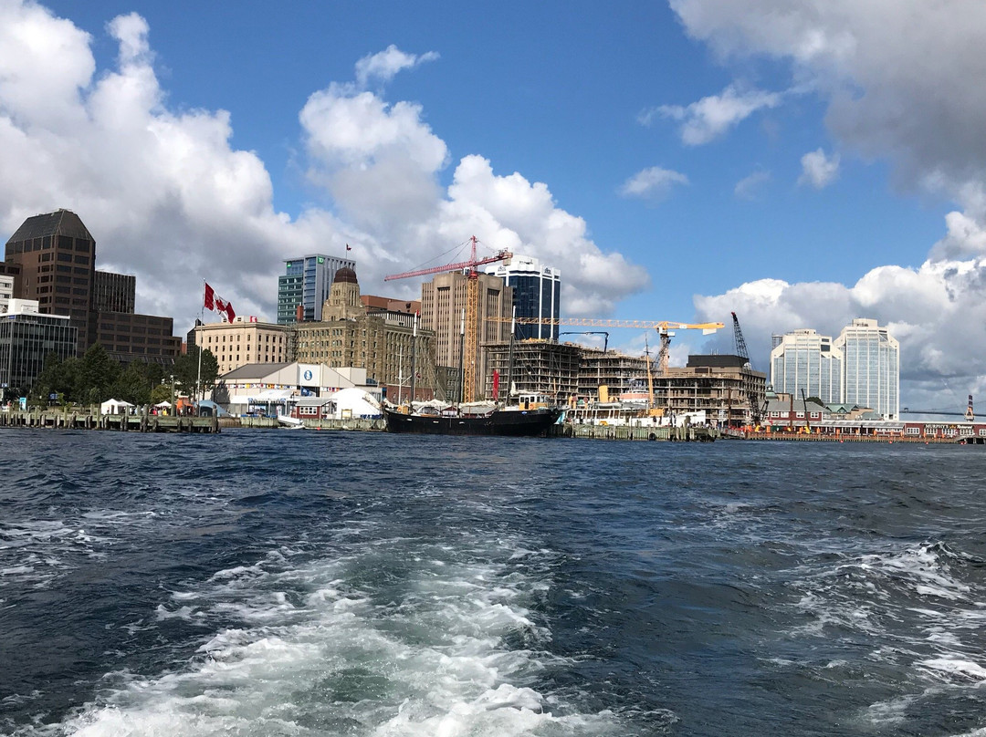 Ambassatours Gray Line-哈利法克斯必去景点