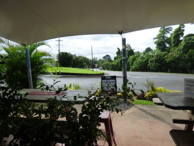 Mena Creek Hotel-餐饮