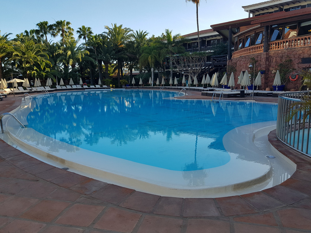 Hotel Parque Tropical主图