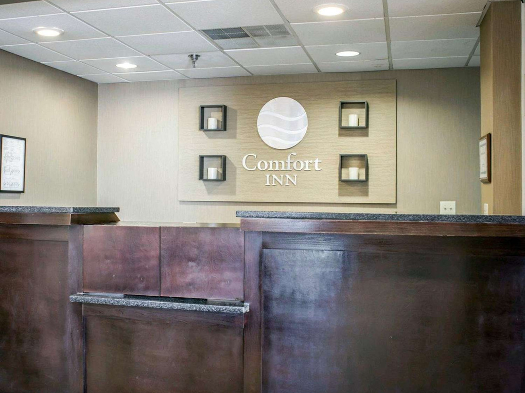 Comfort Inn and Suites主图