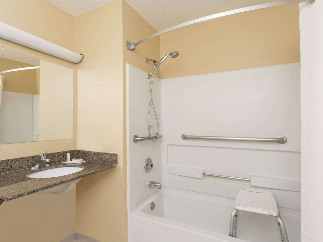 Super 8 by Wyndham Nephi主图